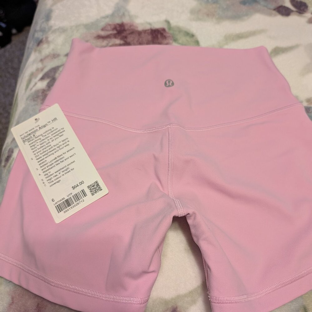 Lululemon bike shotrs